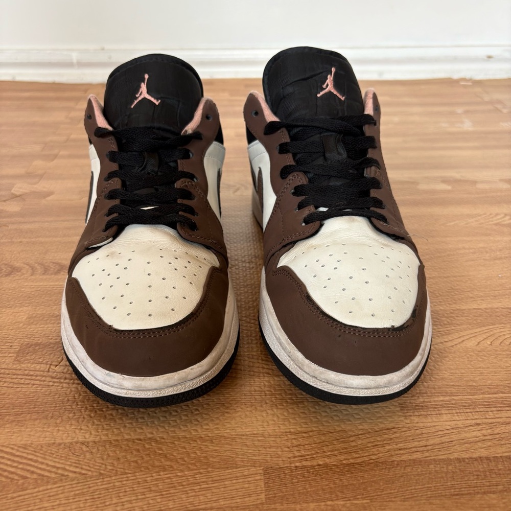 Nike Air Jordan 1 Low Mocha Black White Shoes Brown VNDS Size 8.5 Mens Sneakers - Picture 2 of 14